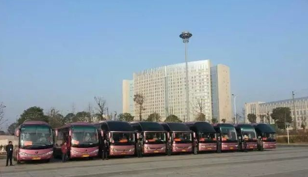 兩會(huì)3.png 兩會(huì)3.png